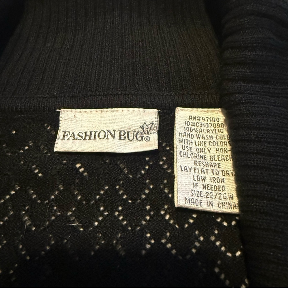 Fashion Bug Black Cropped Knit Shrug Bolero Cardigan Size 2X/3X - Picture 2 of 6